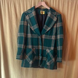 Vintage Green and White Plaid Blazer with Tailored Silhouette